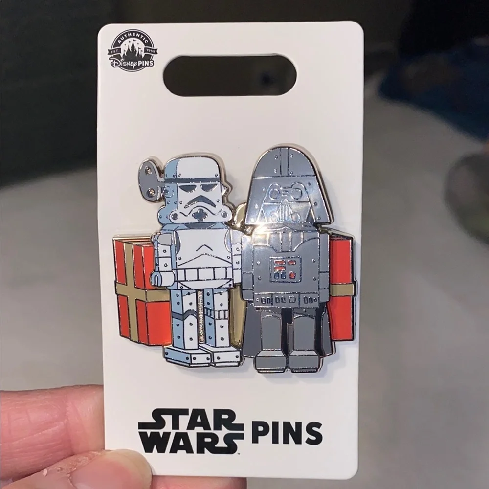 Star Wars Disney Pins - Stormtrooper and Darth Vader - Picture 2 of 3